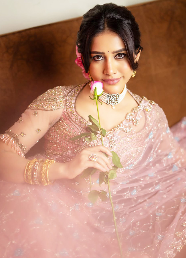 Nabha_20Natesh_20_285_29.jpg 5