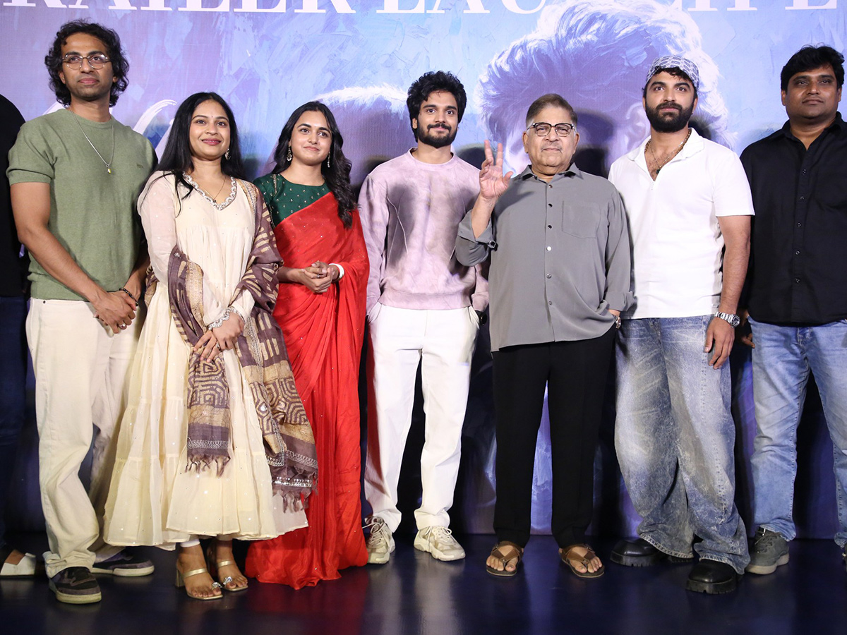 Deewana_20Movie_20Trailer_20Launch_20Event_20HD_20Photos__20_2812_29.jpg 12