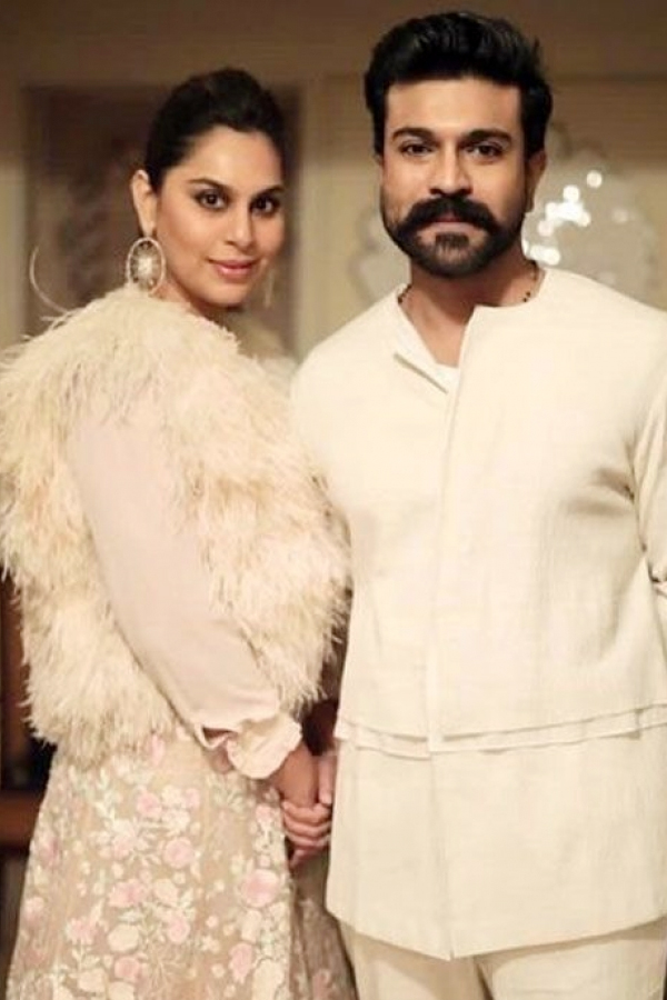 Ram_20Charan_20And_20Upasana_20Konidela_2014th_20Wedding_20Anniversary_20Photos_20_282_29.jpg 16