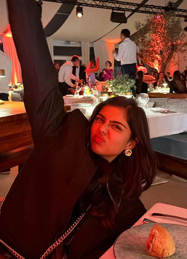 kalyanipriyadarshan_20_285_29.jpg 5