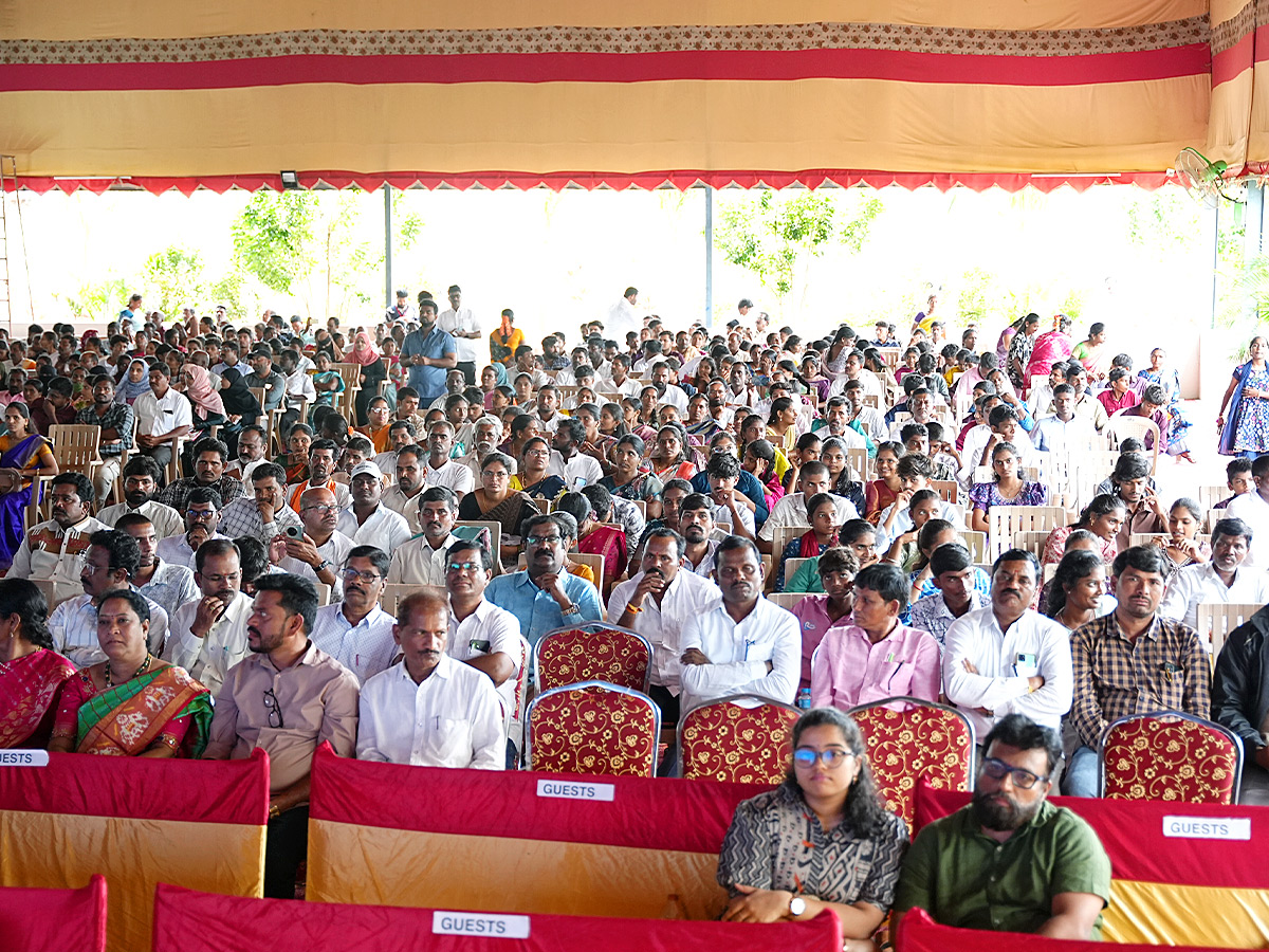 vijay_20deverakonda_20village_20_284_29.jpg 4