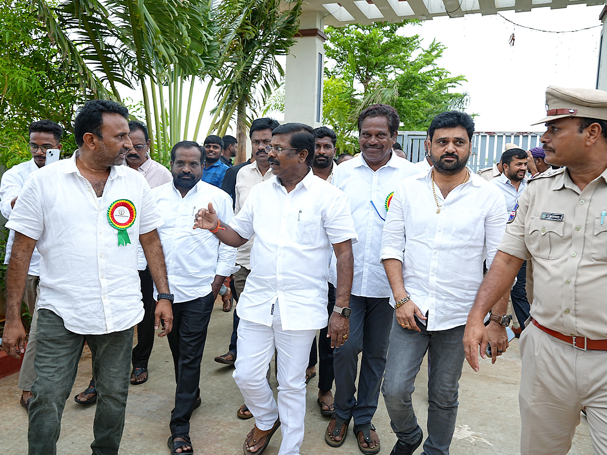 vijay_20deverakonda_20village_20_285_29.jpg 5