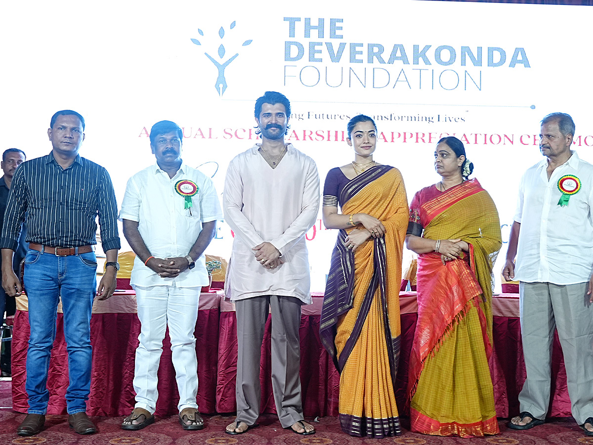 vijay_20deverakonda_20village_20_288_29.jpg 8
