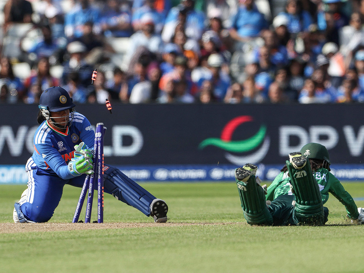 ICC_20Womens_20T20_20cricket_20World_20Cup_20Match_20India_20and_20Pakistan__20_283_29.jpg 3