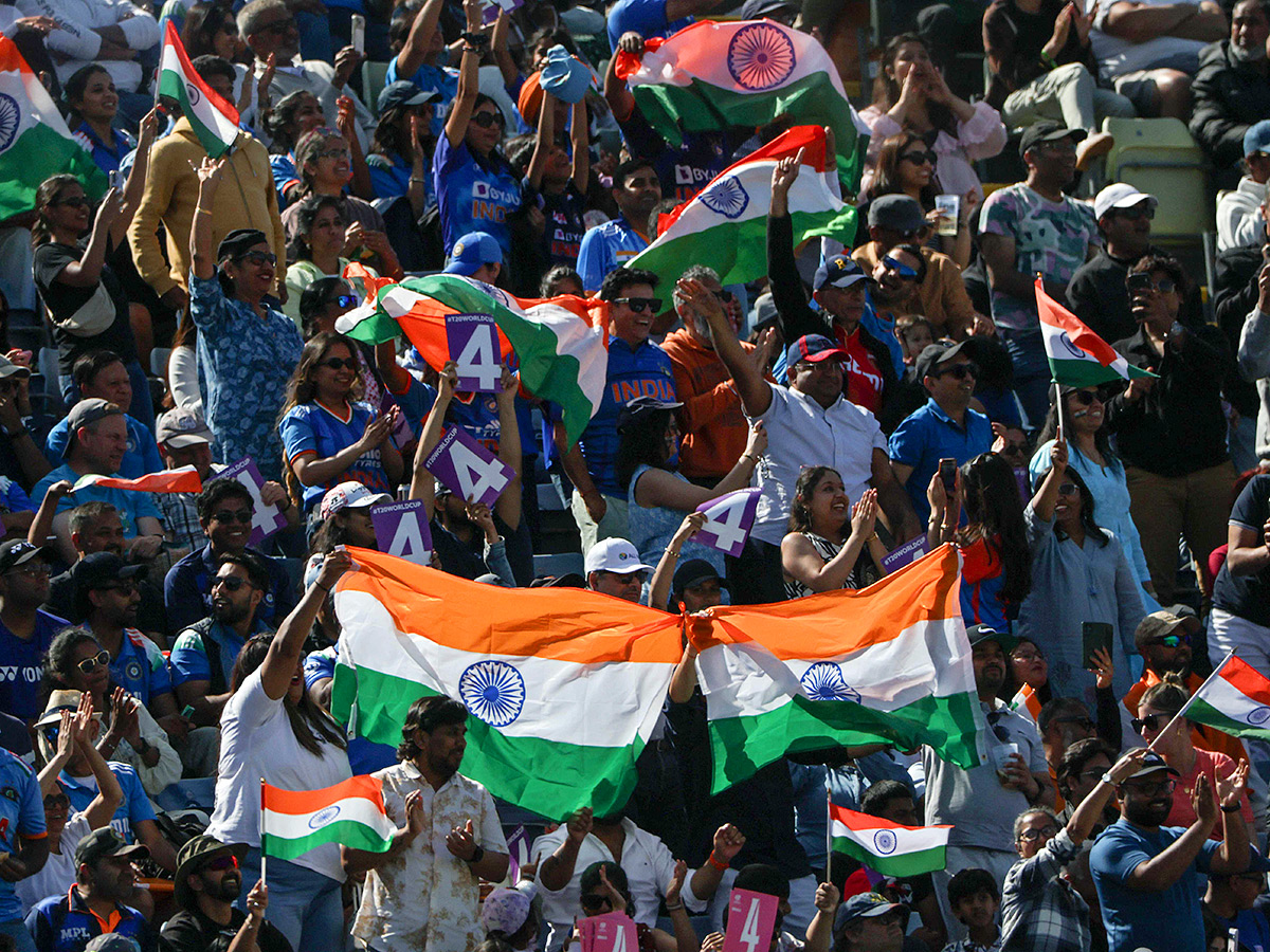 ICC_20Womens_20T20_20cricket_20World_20Cup_20Match_20India_20and_20Pakistan__20_288_29.jpg 8