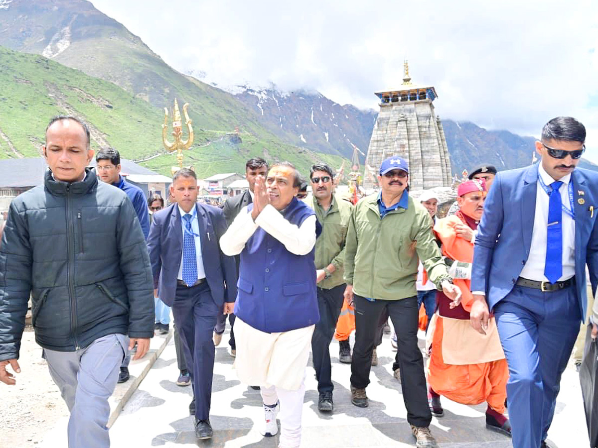 Mukesh_20Ambani_20_282_29.jpg 2