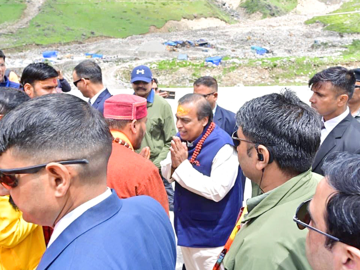 Mukesh_20Ambani_20_284_29.jpg 4