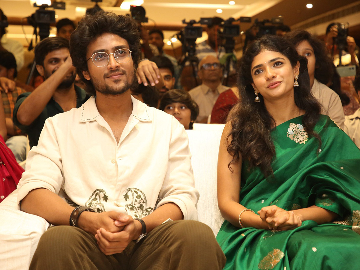 Sing_20Geetham_20Movie_20ThankYou_20Meet_20HD_20Photos__20_283_29.jpg 3