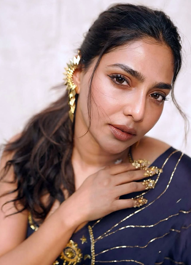 Aishwarya_20Lekshmi_20_282_29.jpg 2
