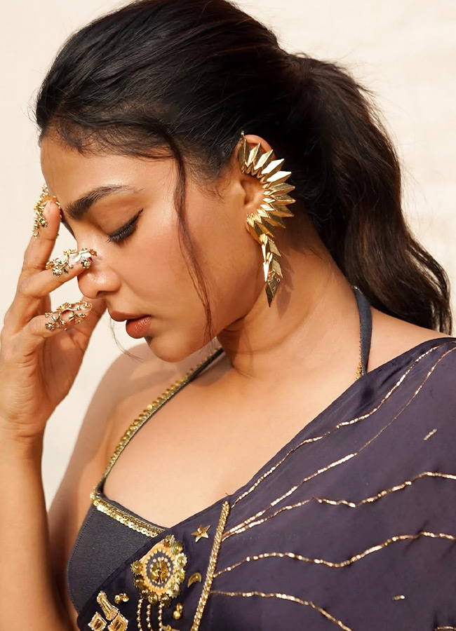 Aishwarya_20Lekshmi_20_284_29.jpg 4