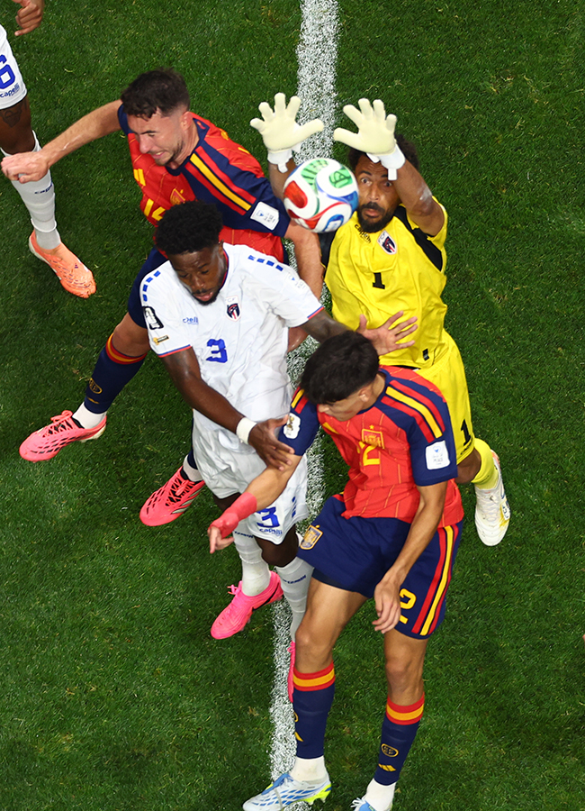 Cape_20Verde_20Goalkeeper_20Vozinha_20In_20FIFA_20World_20Cup_202026__20_2825_29_0.jpg 25