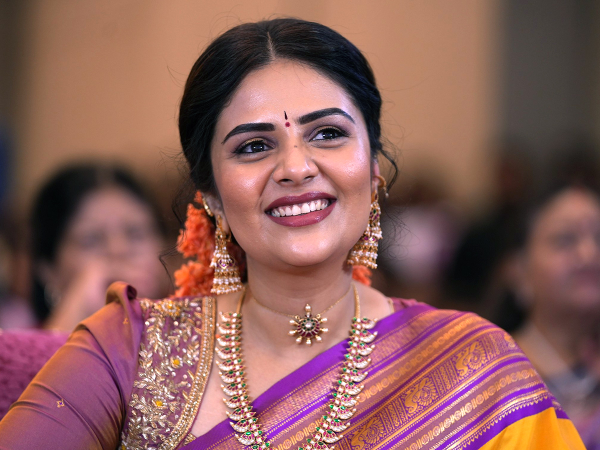 Sreemukhi_20In_20Maa_20Inti_20Bangaram_20Movie_20Pre_20Release_20Event__20_282_29.jpg 2