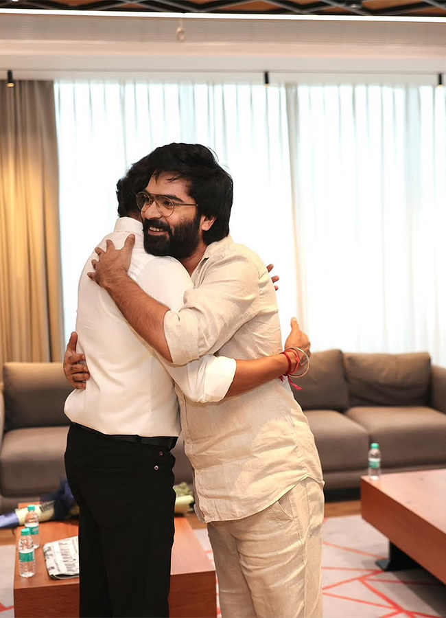 A_20Complete_20Photos_20Gallery_20Of_20Celebrities_20Who_20Met_20Vijay_20After_20He_20Became_20CM_20Of_20Tamil_20Nadu__20_2811_29.jpg 11