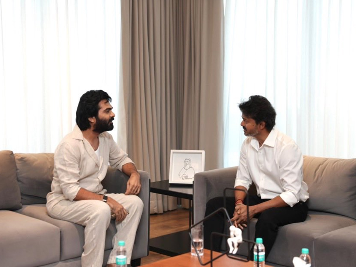 A_20Complete_20Photos_20Gallery_20Of_20Celebrities_20Who_20Met_20Vijay_20After_20He_20Became_20CM_20Of_20Tamil_20Nadu__20_2812_29.jpg 12