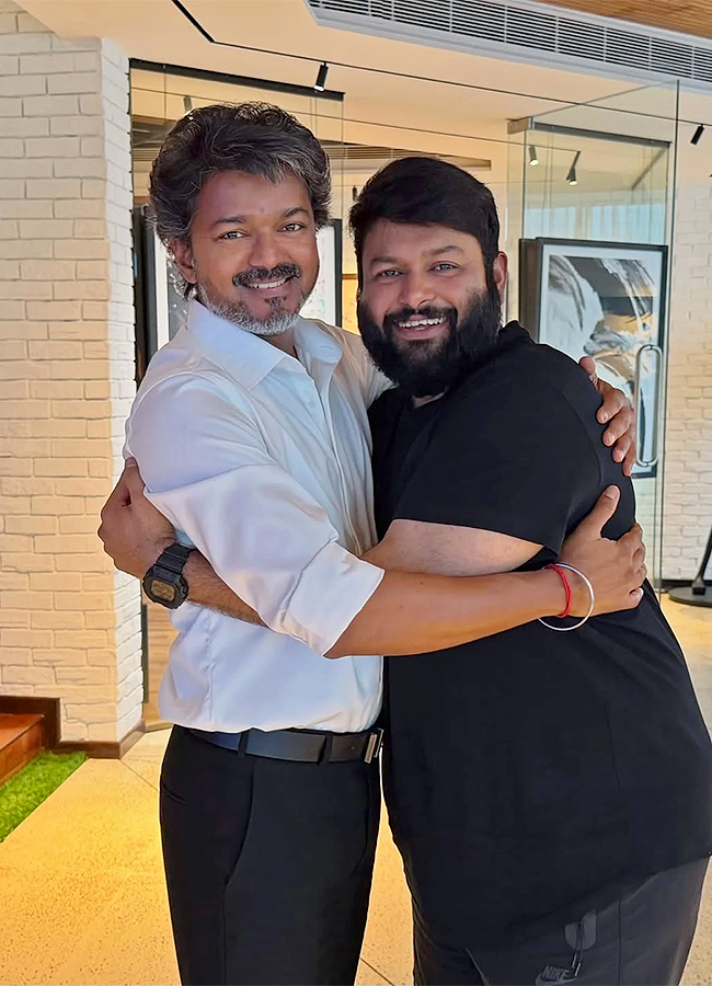 A_20Complete_20Photos_20Gallery_20Of_20Celebrities_20Who_20Met_20Vijay_20After_20He_20Became_20CM_20Of_20Tamil_20Nadu__20_2817_29.jpg 17