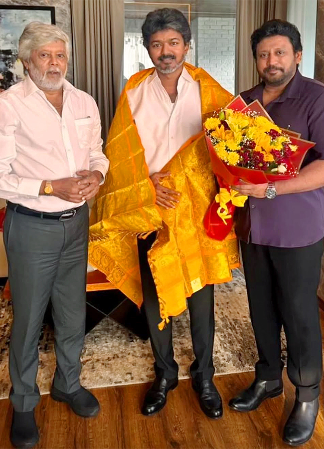 A_20Complete_20Photos_20Gallery_20Of_20Celebrities_20Who_20Met_20Vijay_20After_20He_20Became_20CM_20Of_20Tamil_20Nadu__20_2819_29.jpg 19