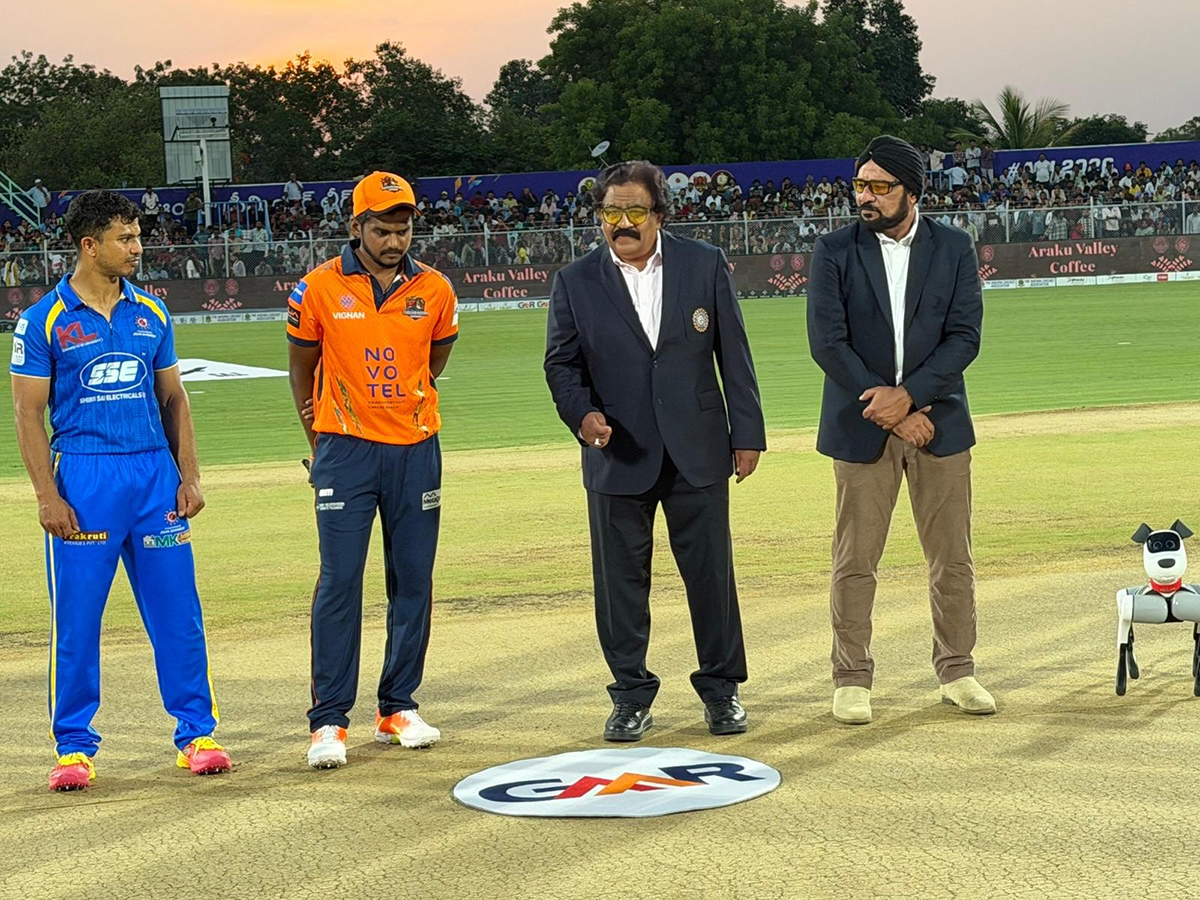 Andhra_20Premier_20League_20YSR_20ACA_20Stadium_20in_20Kadapa__20_2813_29.jpg 13