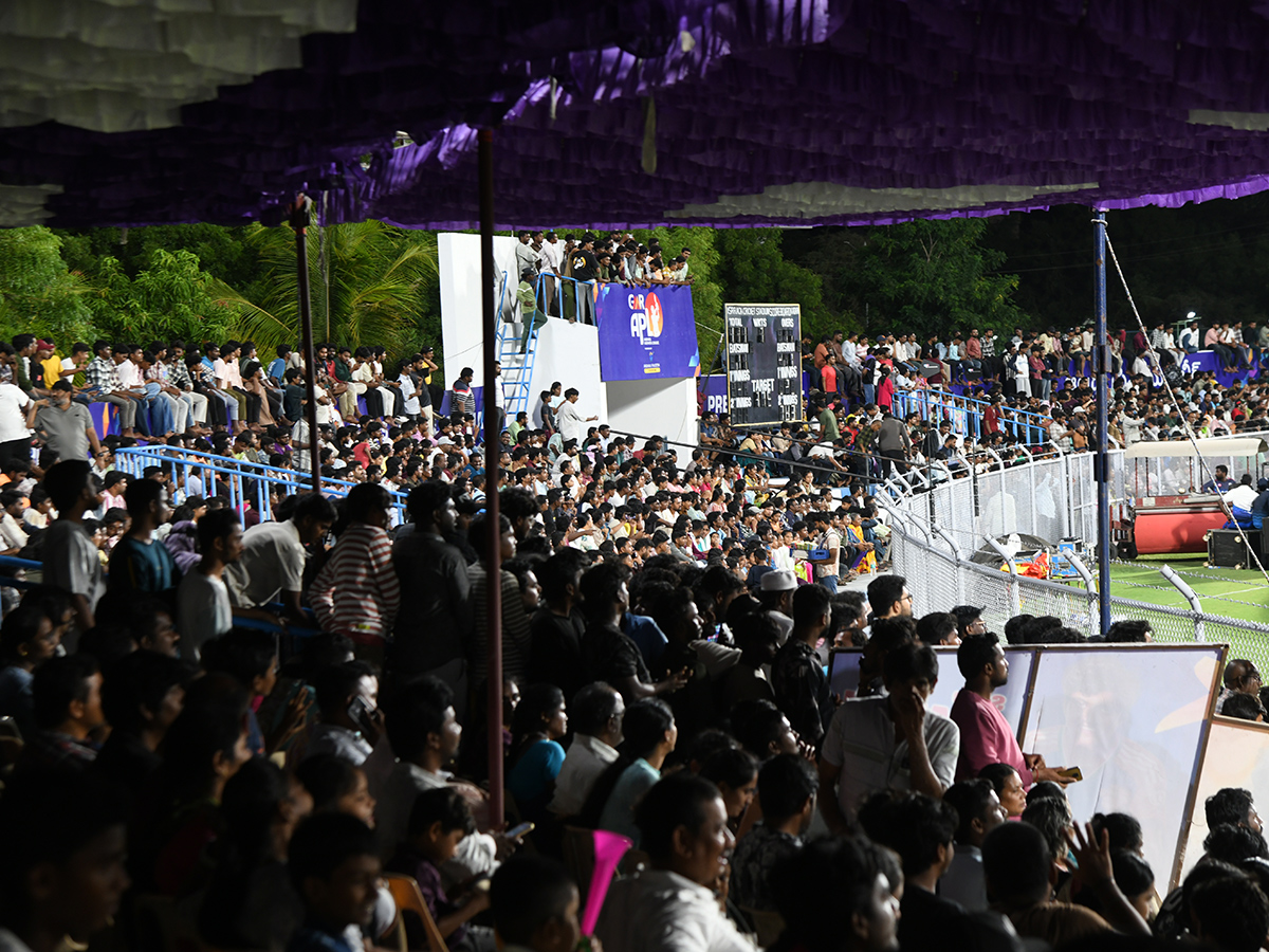 Andhra_20Premier_20League_20YSR_20ACA_20Stadium_20in_20Kadapa__20_2815_29.jpg 15