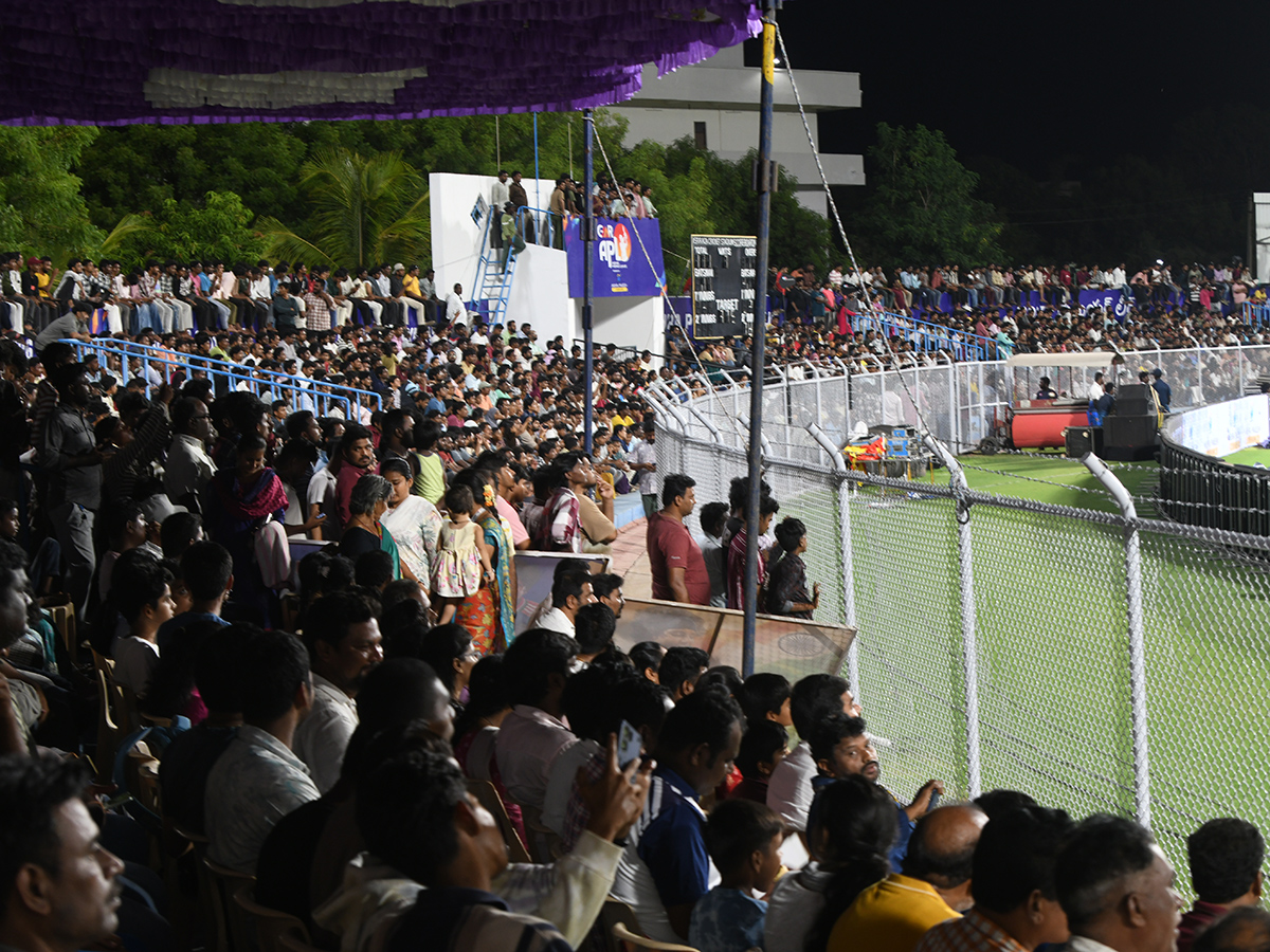 Andhra_20Premier_20League_20YSR_20ACA_20Stadium_20in_20Kadapa__20_284_29.jpg 4