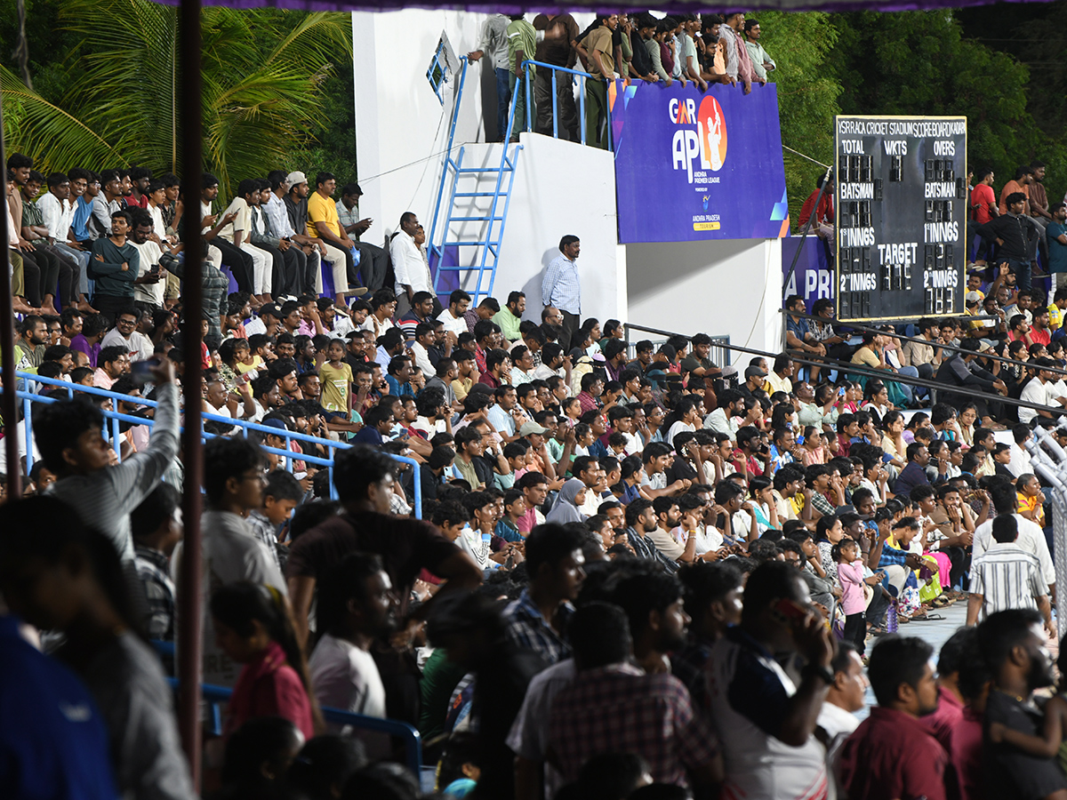 Andhra_20Premier_20League_20YSR_20ACA_20Stadium_20in_20Kadapa__20_285_29.jpg 5