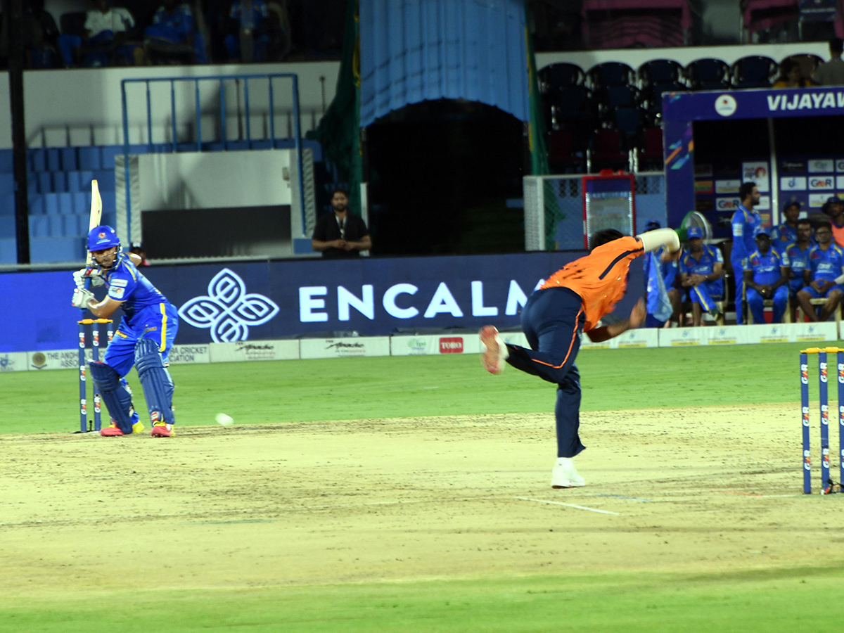 Andhra_20Premier_20League_20YSR_20ACA_20Stadium_20in_20Kadapa__20_288_29.jpg 8