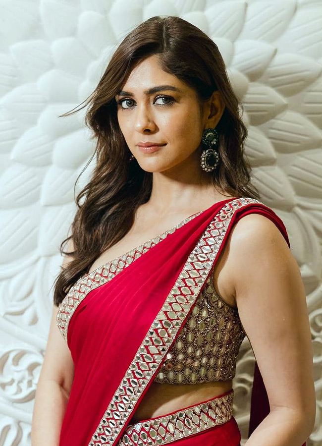Mrunal_20Thakur_20_288_29.jpg 8