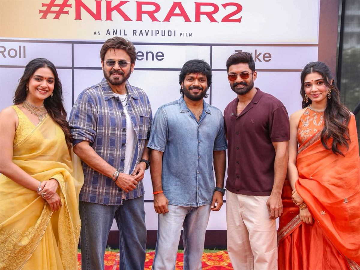 Venkatesh_20And_20Kalyan_20Ram_20Anil_20Ravipudi_20Movie_20Opening__20_2810_29.jpg 10