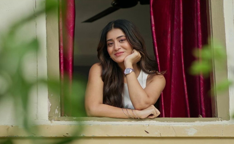 raashi-singh.jpg