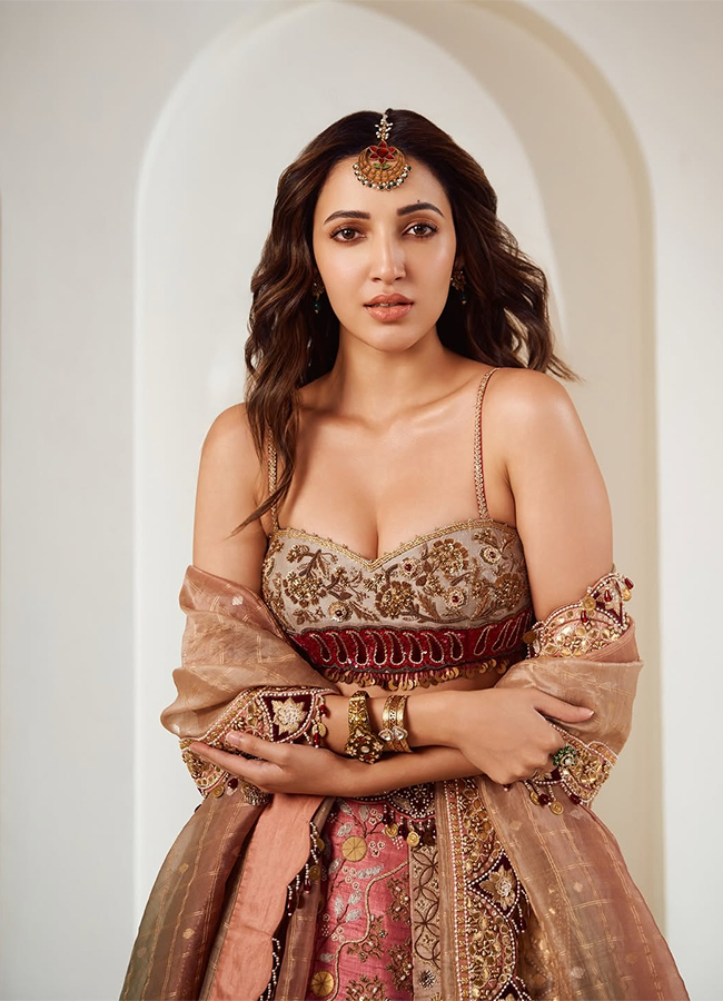 Actress_20Neha_20Shetty_20Latest_20Photos_20Viral__20_2815_29.jpg 15