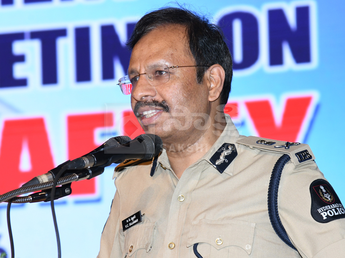 CP_20sajjanar_20warning_20on_20Minor_20Driving_20safe_20school_20envinronment_20in_20Hyderabad_20Photos_20_2814_29.jpg 14