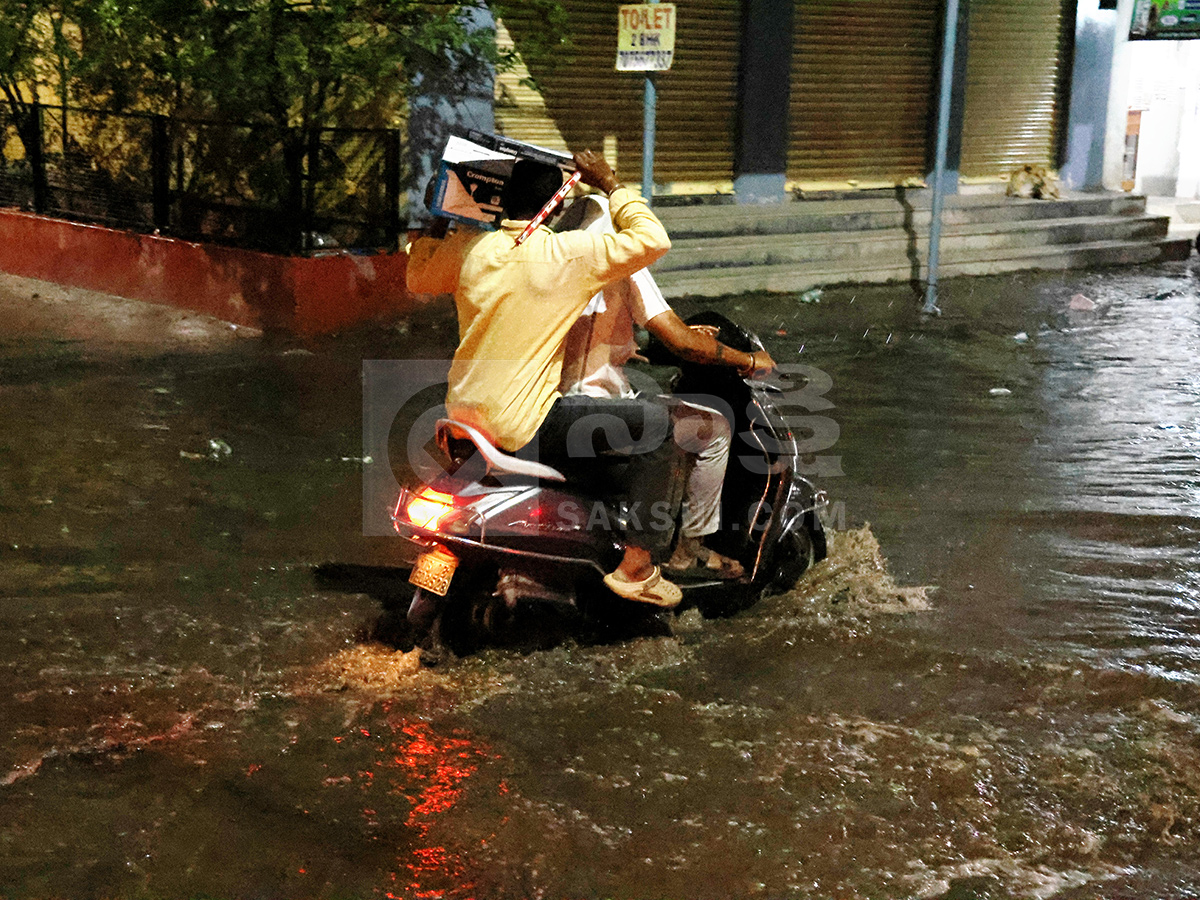 Heavy_20Rain_20in_20Hyderabad_20Yesterday_20Night__20_286_29.jpg 6