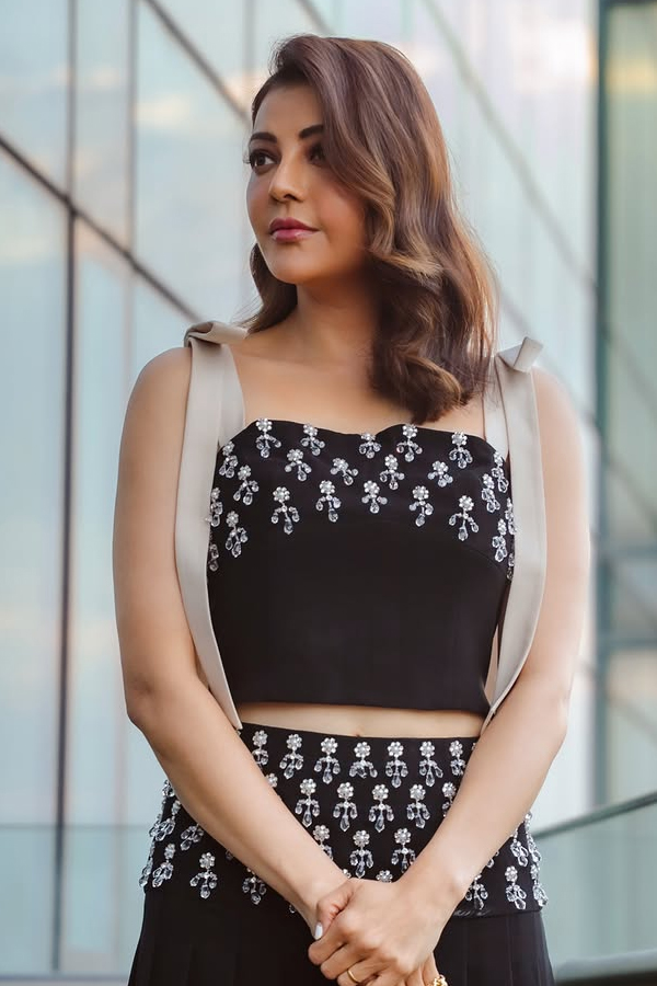 Actress_20kajal_20Agarwal_20Shares_20Thanks_20To_20everyone_20who_20sent_20wishes_20on_20Birthday_20Photos_20_283_29.jpg 4