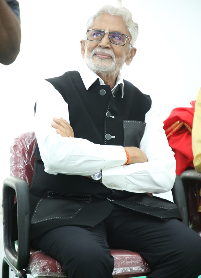 Murali_20Mohan_20Celebrated_20his_2061st_20Wedding_20Anniversary__20_285_29.jpg 5