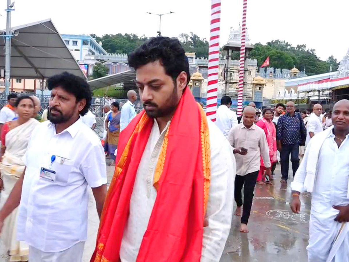 Nandamuri_20Mokshagna_20Teja_20Visited_20Tirumal_3.jpg 14