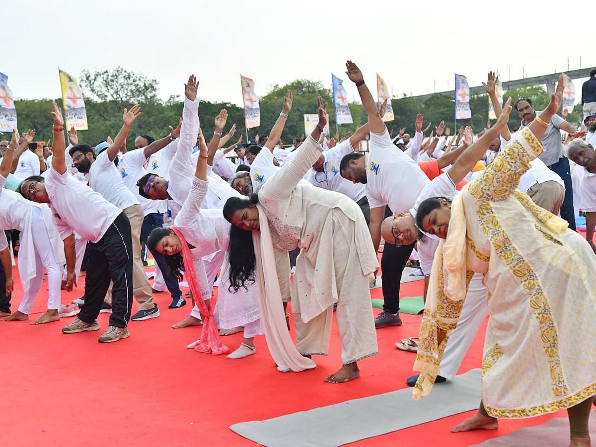 Yoga.jpg 16