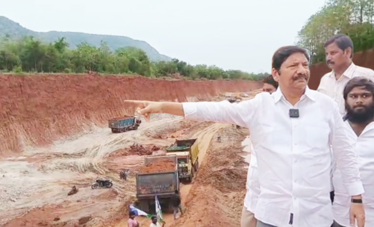 Ex-Minister-Jogi-Ramesh-05.jpg