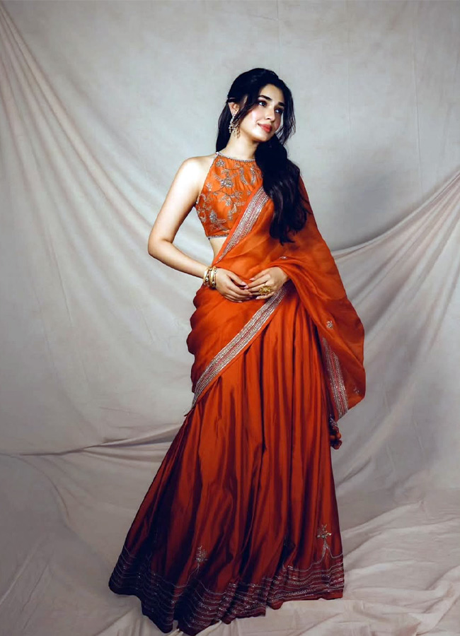 Krithi_20Shetty_20_2811_29.jpg 11