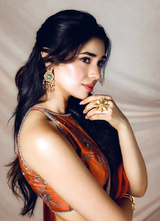 Krithi_20Shetty_20_283_29.jpg 3