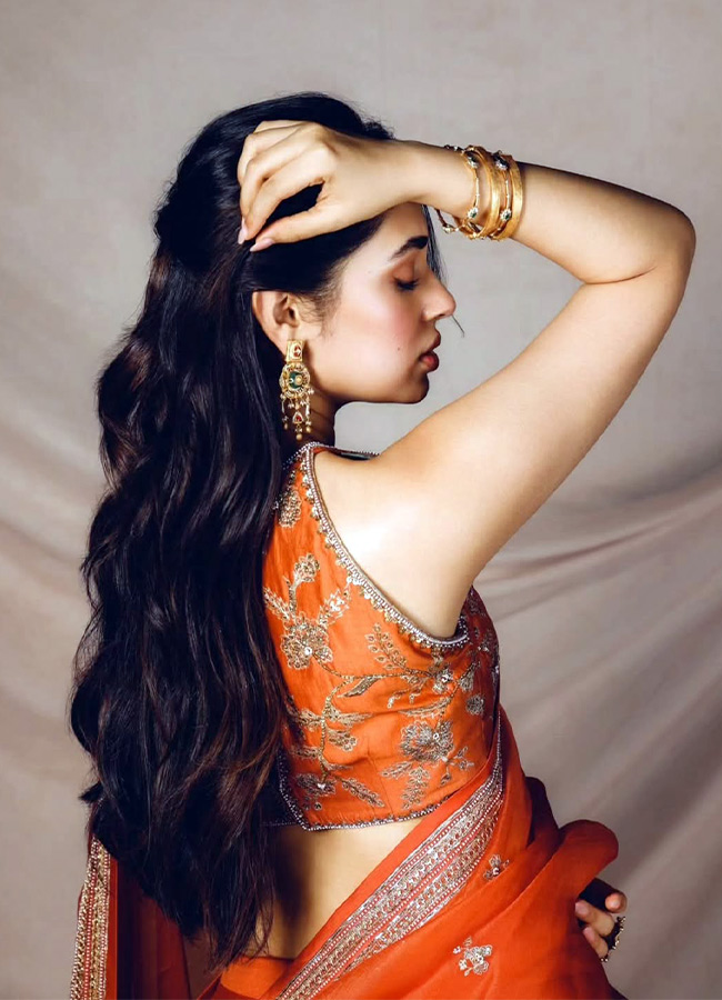 Krithi_20Shetty_20_287_29.jpg 7