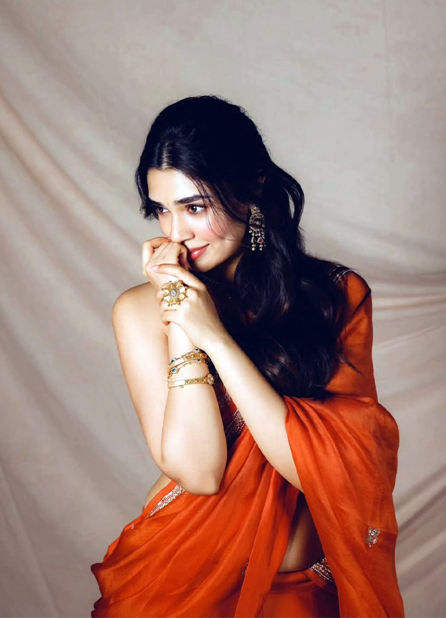 Krithi_20Shetty_20_288_29.jpg 8