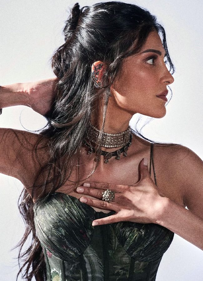 Shruti_20Haasan_20_283_29.jpg 3