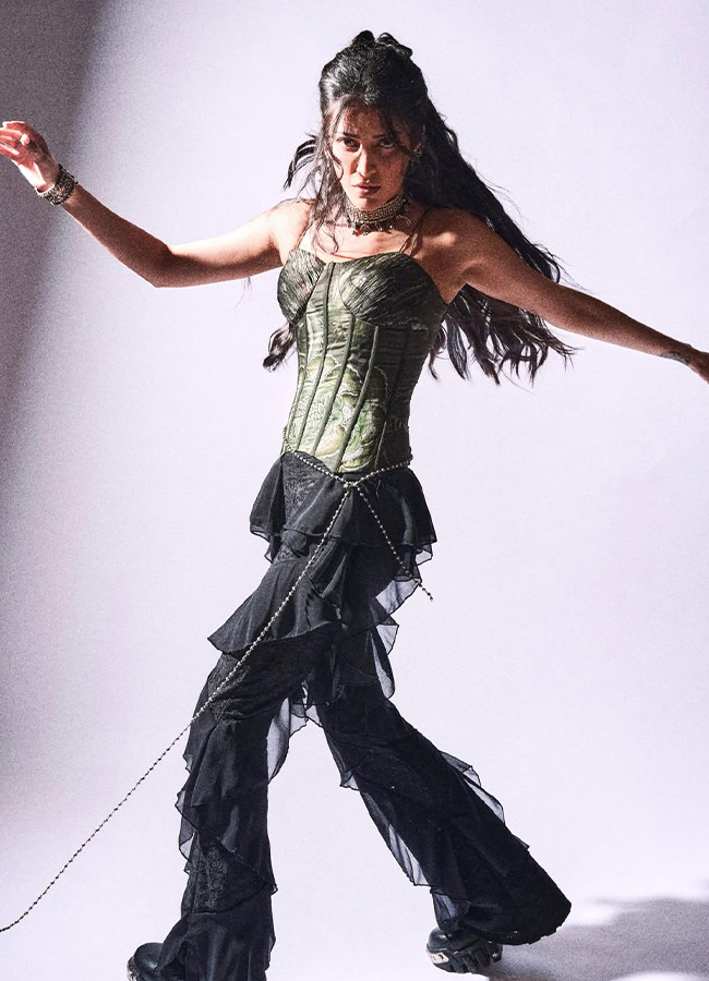 Shruti_20Haasan_20_287_29.jpg 7