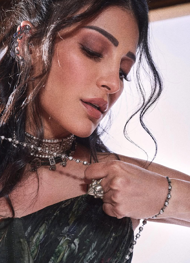 Shruti_20Haasan_20_289_29.jpg 9