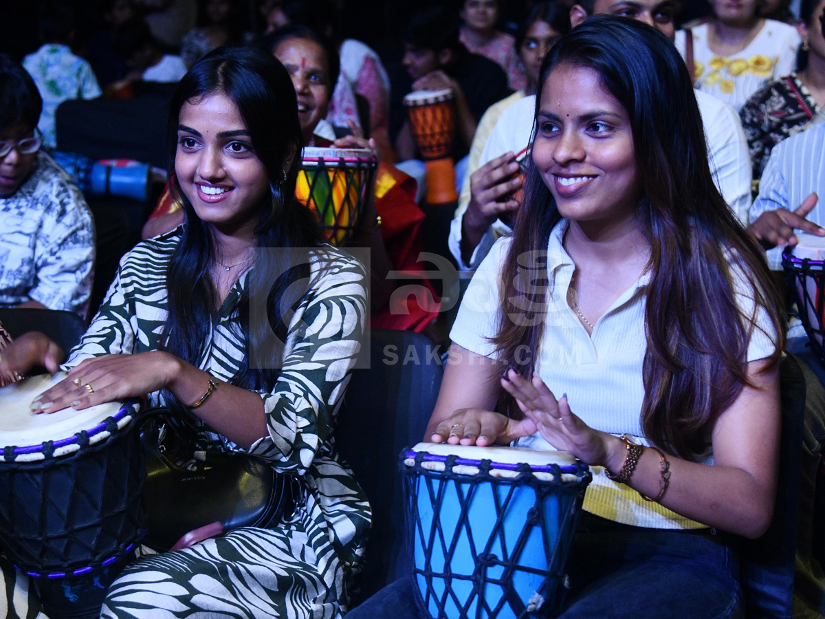 Worlds_20largest_20djembe_20drum_20circle_20event_20In_20Gachibowli_20Photos_20_284_29.jpg 5