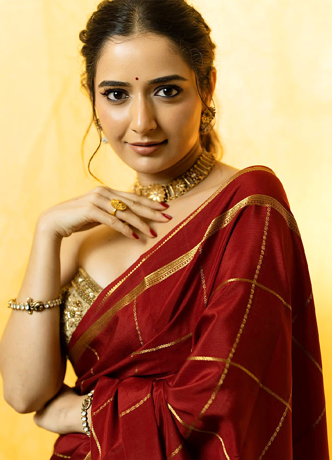 Ashika_20Ranganath_20_282_29.jpg 2
