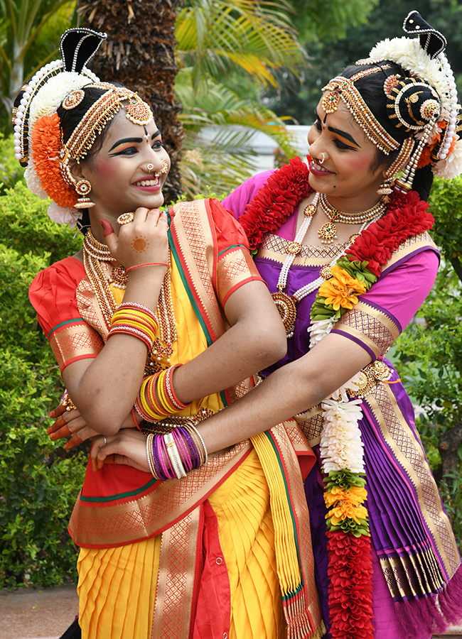 Kuchipudi_20Dance_20Performance_20Ravindra_20Bharathi__20_2816_29.jpg 16