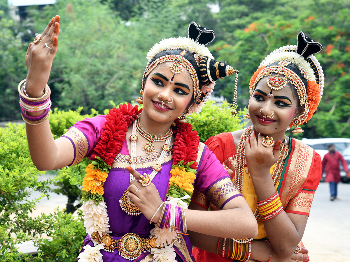 Kuchipudi_20Dance_20Performance_20Ravindra_20Bharathi__20_281_29.jpg 1