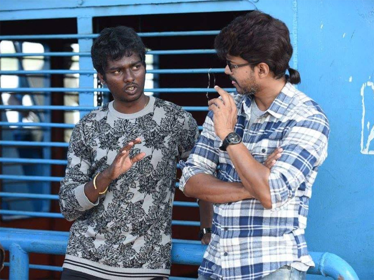 Photos_20Gallery_20Full_20Of_20Mass_2C_20Style_20And_20Emotion_2C_20TN_20CM_20Vijay_20Birthday_20Special_20Images_20You_20Cant_20Miss__20_2812_29.jpg 12