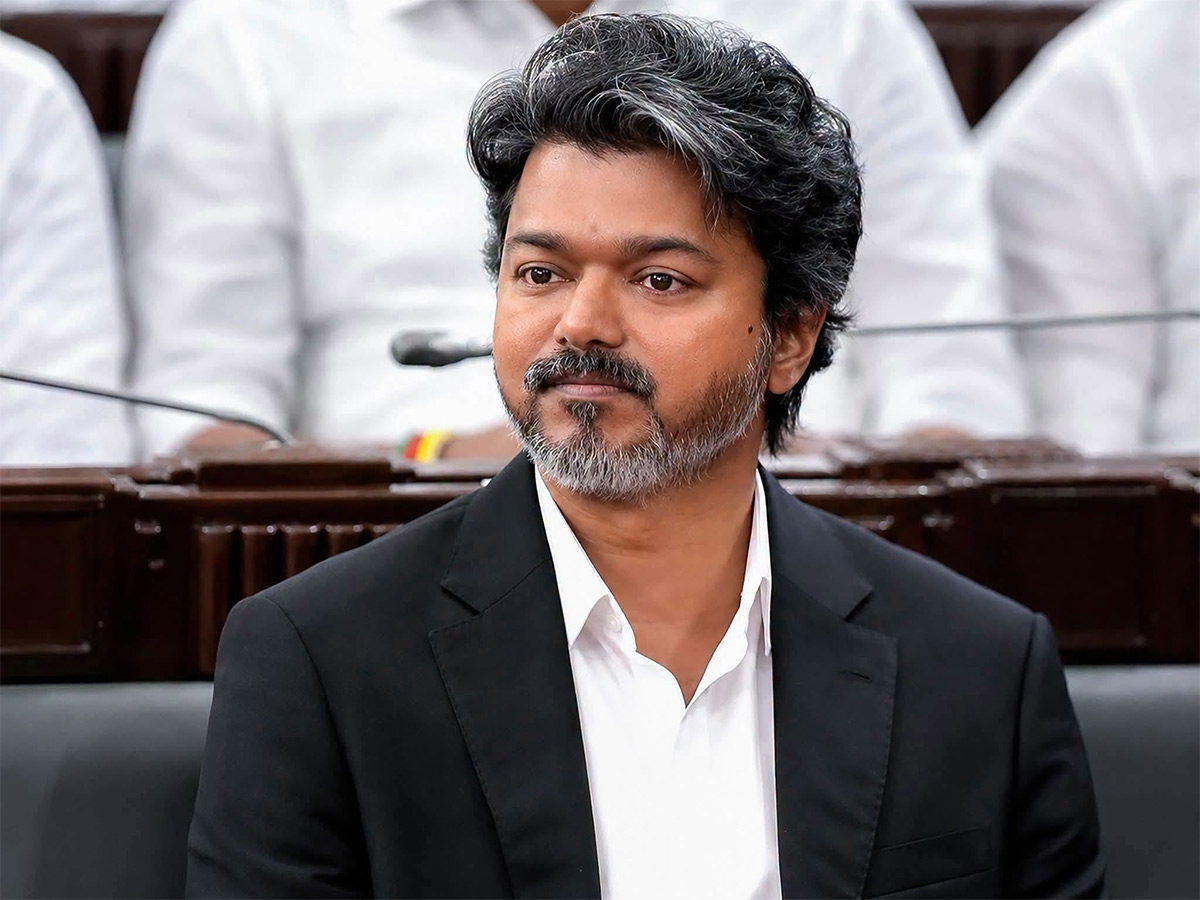 Photos_20Gallery_20Full_20Of_20Mass_2C_20Style_20And_20Emotion_2C_20TN_20CM_20Vijay_20Birthday_20Special_20Images_20You_20Cant_20Miss__20_2814_29.jpg 14