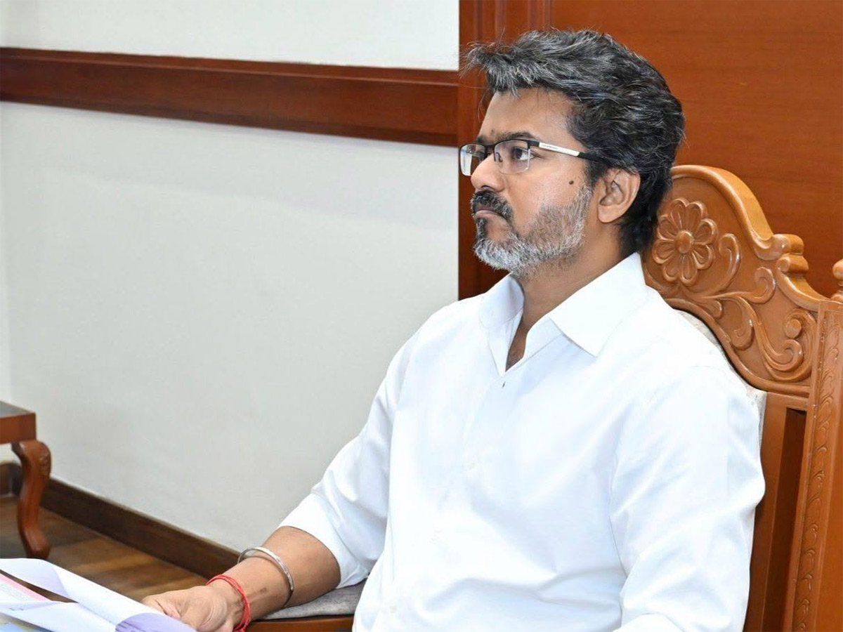 Photos_20Gallery_20Full_20Of_20Mass_2C_20Style_20And_20Emotion_2C_20TN_20CM_20Vijay_20Birthday_20Special_20Images_20You_20Cant_20Miss__20_2815_29.jpg 15